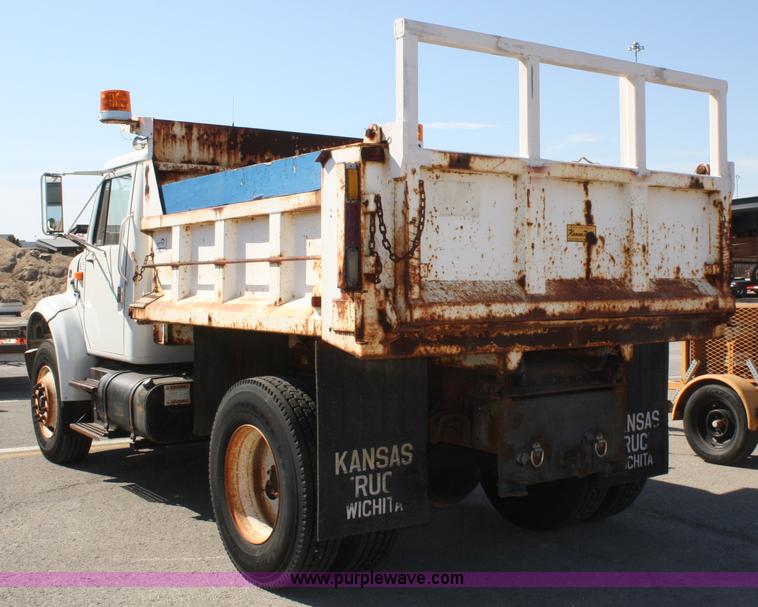 image for item A2480 1996 International 4900 dump truck