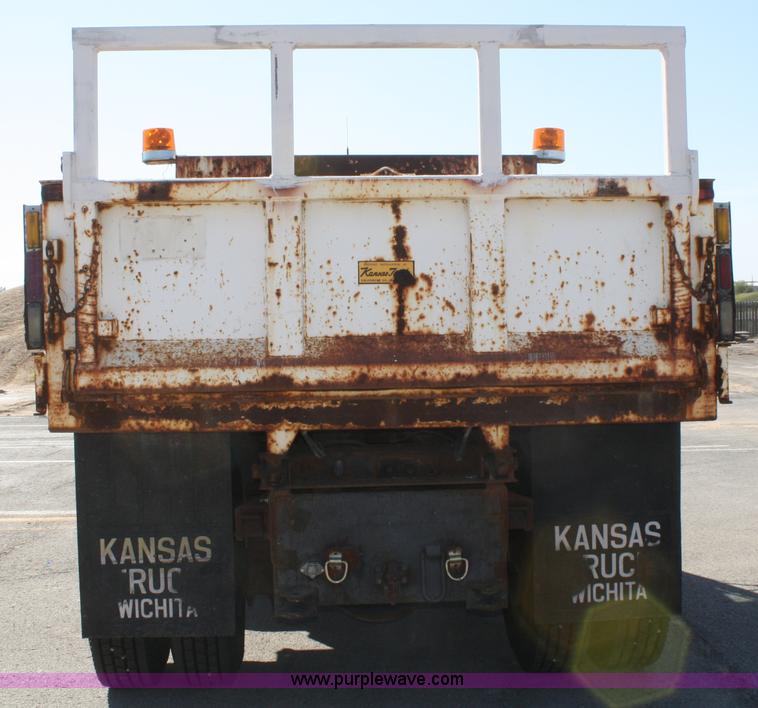 image for item A2480 1996 International 4900 dump truck