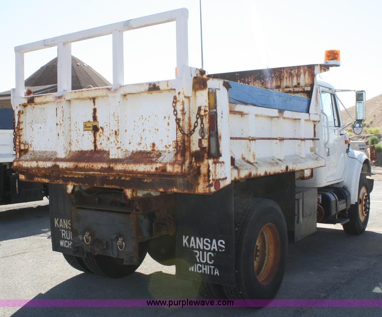 image for item A2480 1996 International 4900 dump truck