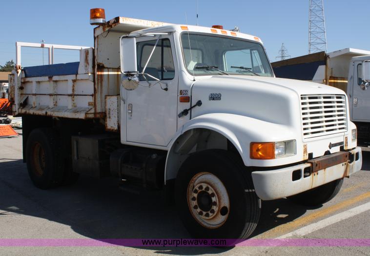 image for item A2480 1996 International 4900 dump truck