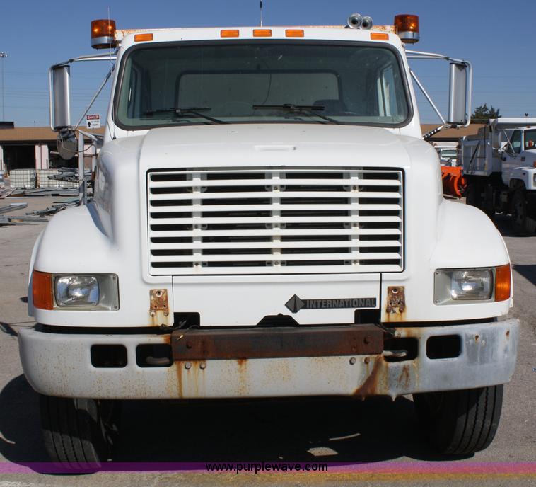 image for item A2480 1996 International 4900 dump truck