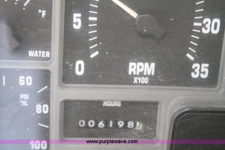 image for item A2480 1996 International 4900 dump truck