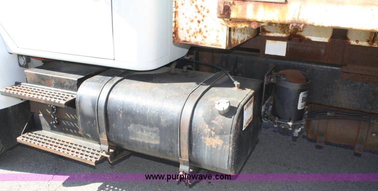 image for item A2480 1996 International 4900 dump truck