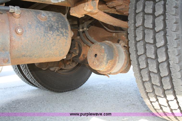 image for item A2480 1996 International 4900 dump truck