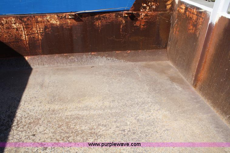 image for item A2480 1996 International 4900 dump truck