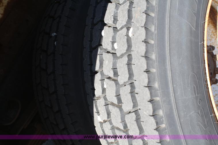 image for item A2480 1996 International 4900 dump truck