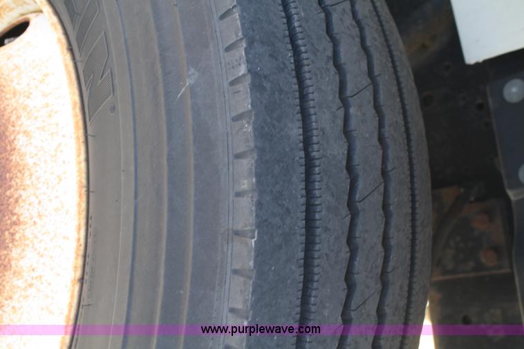 image for item A2480 1996 International 4900 dump truck