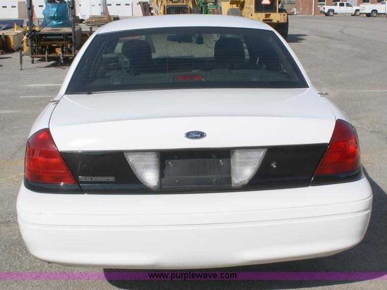 image for item A2499 2007 Ford Crown Victoria Police Interceptor