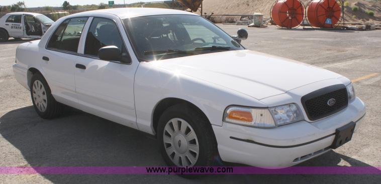 image for item A2499 2007 Ford Crown Victoria Police Interceptor