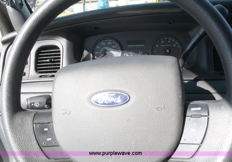 image for item A2499 2007 Ford Crown Victoria Police Interceptor