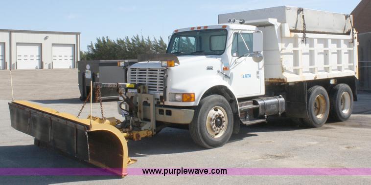 image for item A2500 1999 International 4900 dump truck