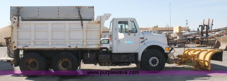 image for item A2500 1999 International 4900 dump truck