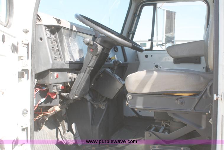 image for item A2500 1999 International 4900 dump truck