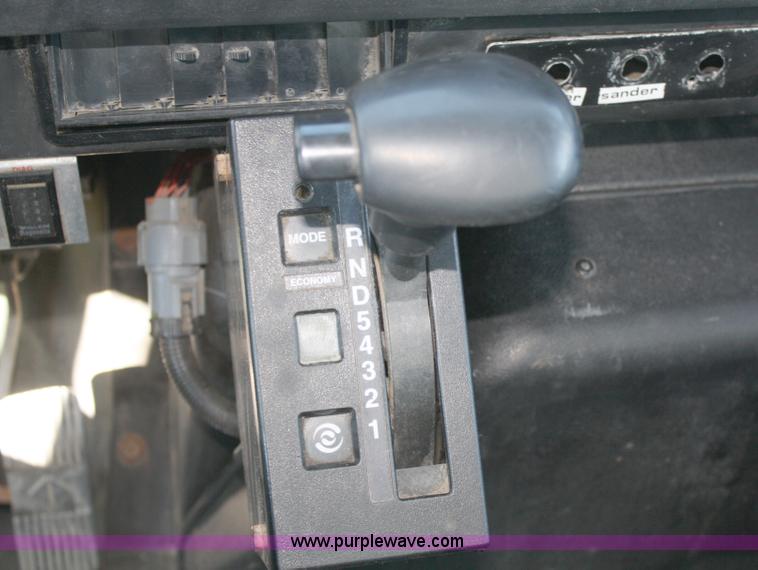 image for item A2500 1999 International 4900 dump truck