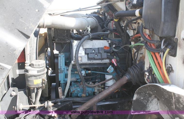 image for item A2500 1999 International 4900 dump truck