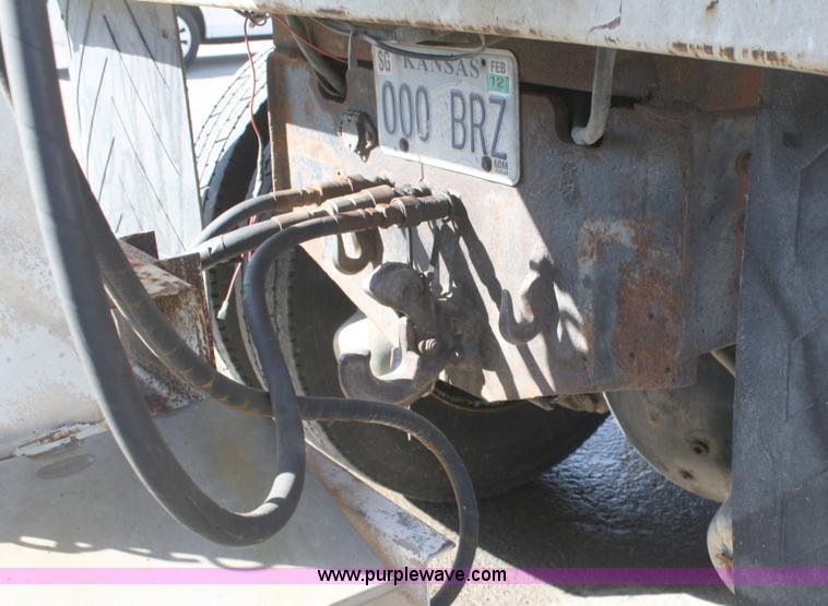 image for item A2500 1999 International 4900 dump truck