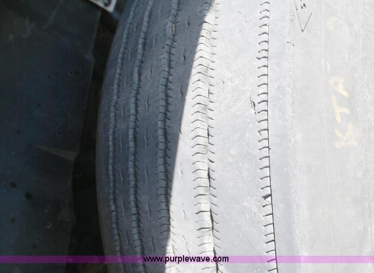 image for item A2500 1999 International 4900 dump truck