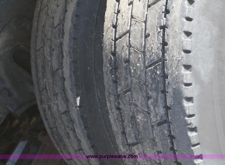 image for item A2500 1999 International 4900 dump truck