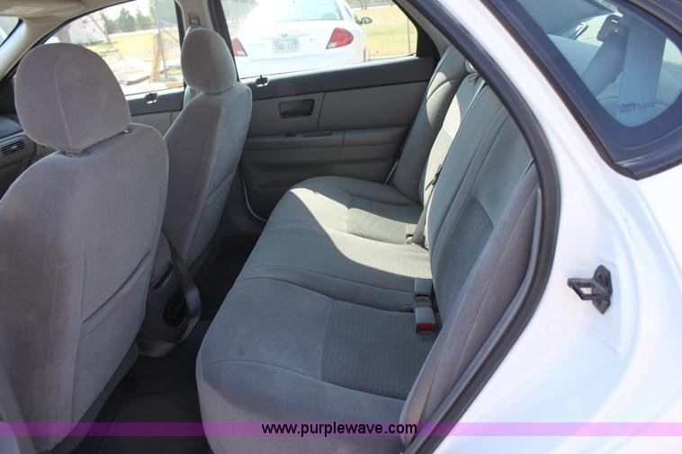 image for item A2871 2006 Ford Taurus SEL