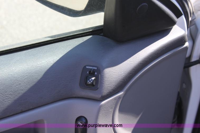 image for item A2871 2006 Ford Taurus SEL