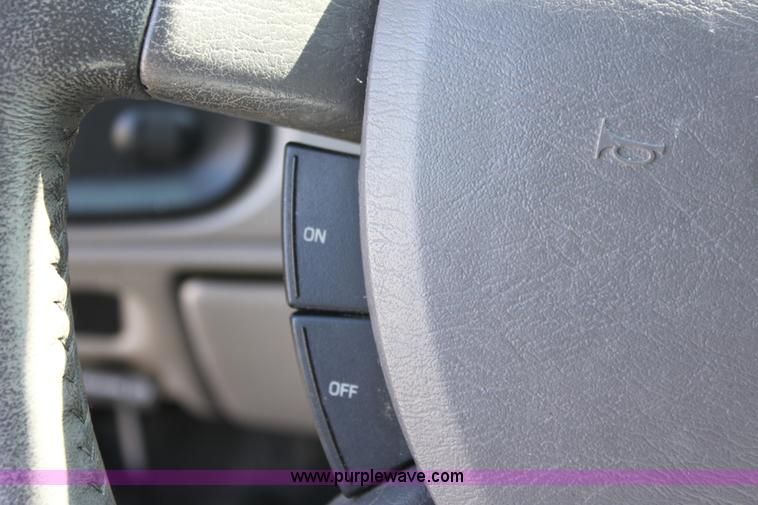 image for item A2871 2006 Ford Taurus SEL