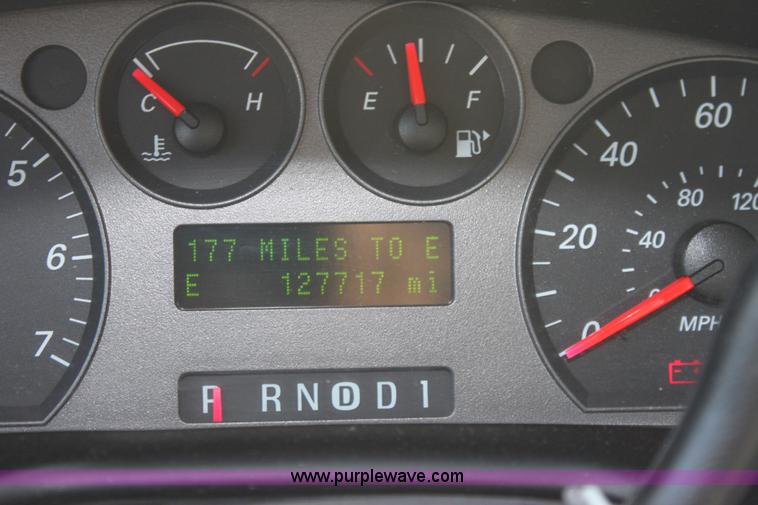 image for item A2871 2006 Ford Taurus SEL