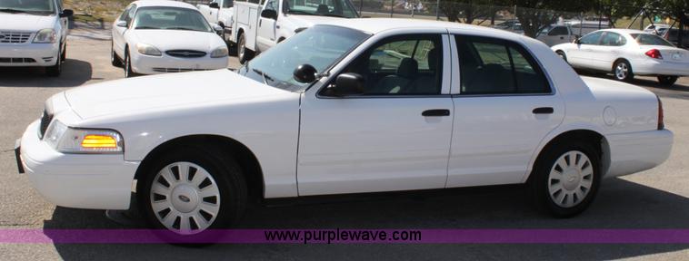 image for item A2872 2008 Ford Crown Victoria Police Interceptor