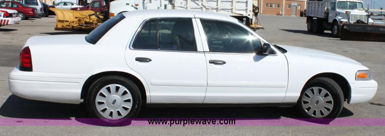 image for item A2872 2008 Ford Crown Victoria Police Interceptor