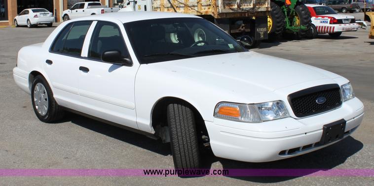 image for item A2872 2008 Ford Crown Victoria Police Interceptor