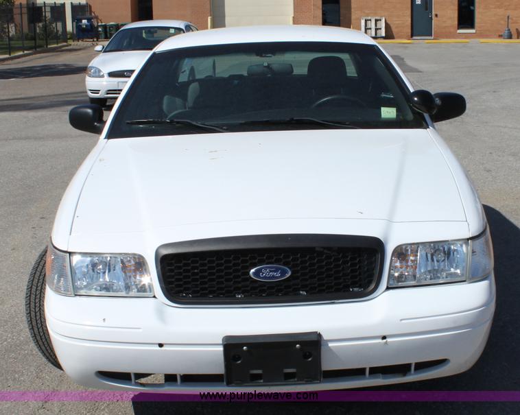 image for item A2872 2008 Ford Crown Victoria Police Interceptor