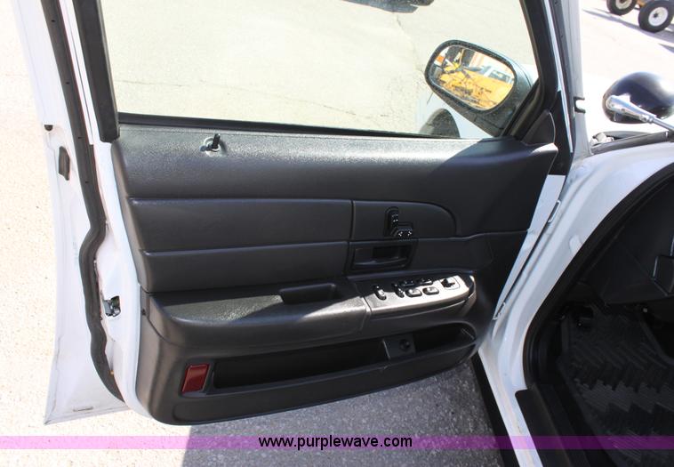 image for item A2872 2008 Ford Crown Victoria Police Interceptor