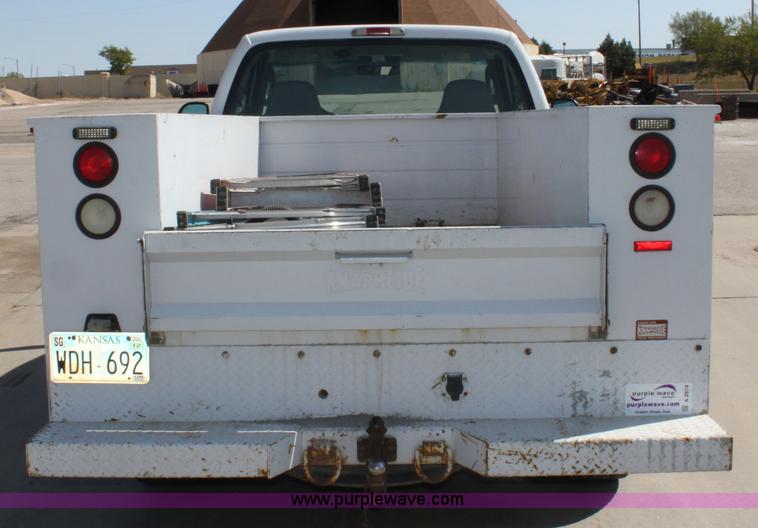 image for item A2874 2005 Ford F250 XLT Super Duty pickup truck