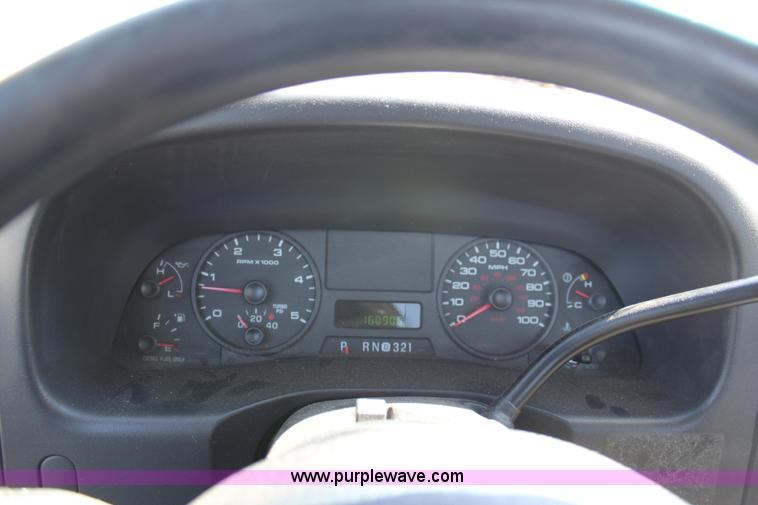 image for item A2874 2005 Ford F250 XLT Super Duty pickup truck