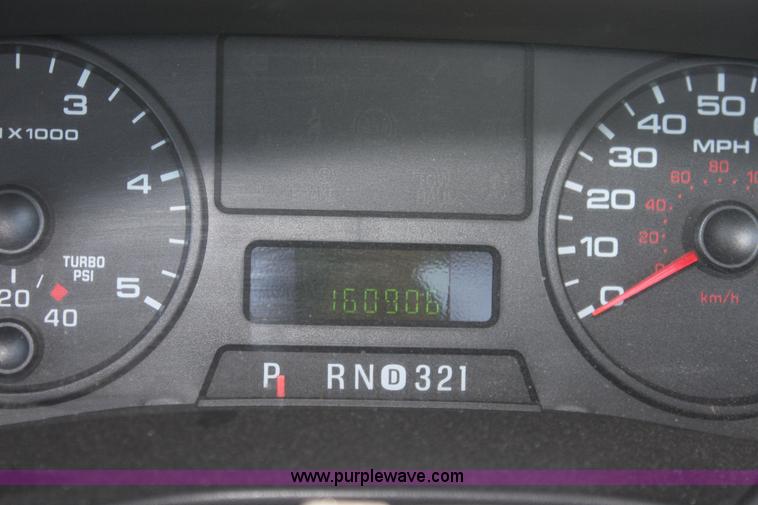 image for item A2874 2005 Ford F250 XLT Super Duty pickup truck