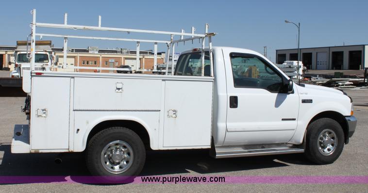 image for item A2875 2002 Ford F250 XLT Super Duty pickup truck