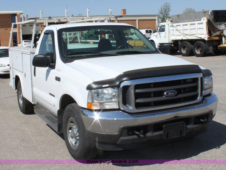 image for item A2875 2002 Ford F250 XLT Super Duty pickup truck