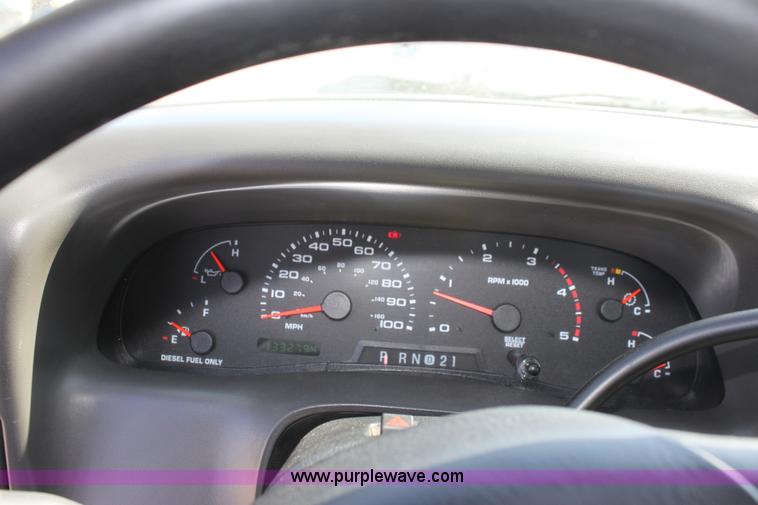 image for item A2875 2002 Ford F250 XLT Super Duty pickup truck