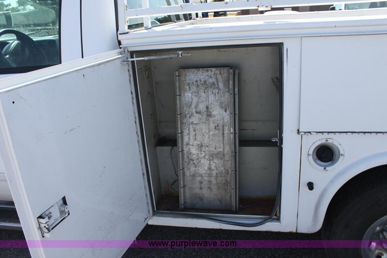 image for item A2875 2002 Ford F250 XLT Super Duty pickup truck