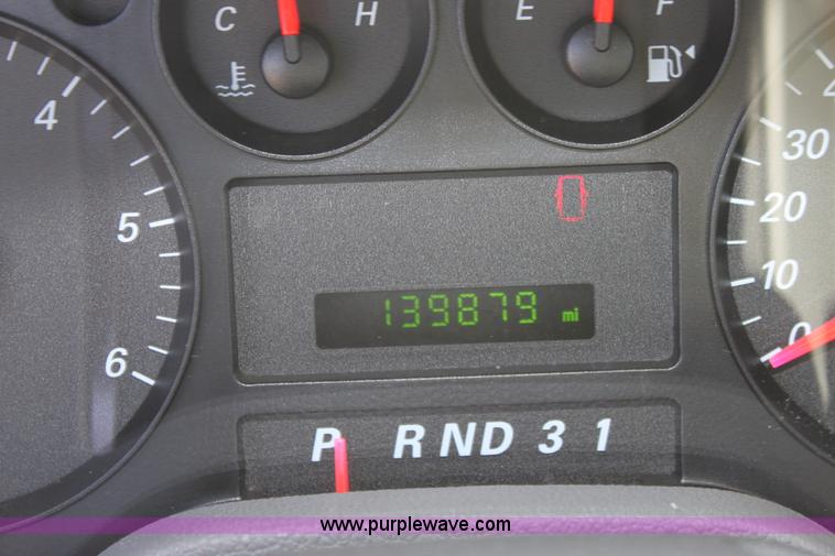 image for item A2878 2006 Ford Freestar SE mini van