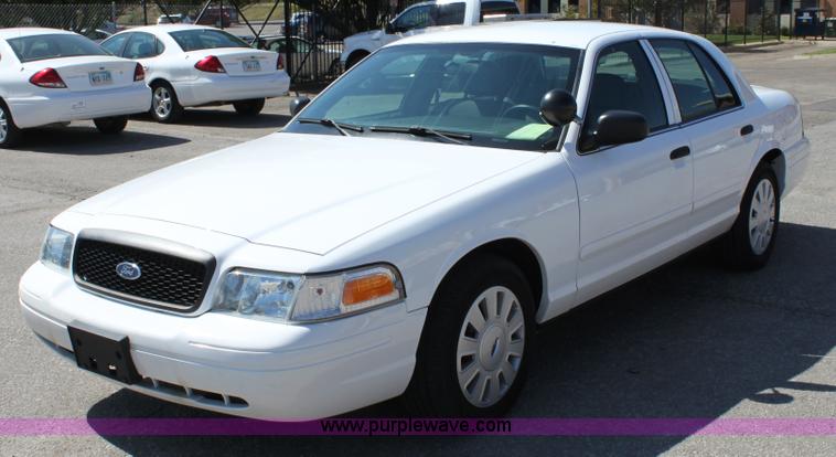 image for item A2880 2007 Ford Crown Victoria Police Interceptor