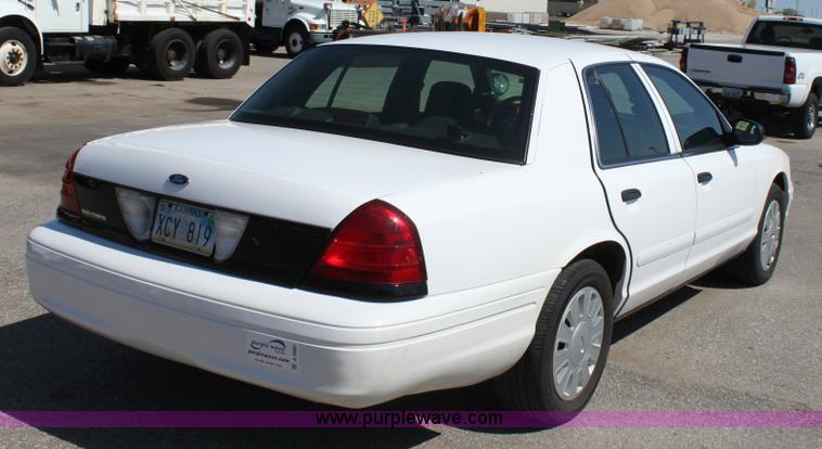 image for item A2880 2007 Ford Crown Victoria Police Interceptor