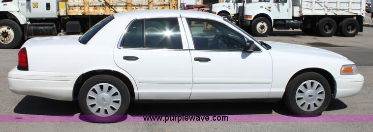 image for item A2880 2007 Ford Crown Victoria Police Interceptor