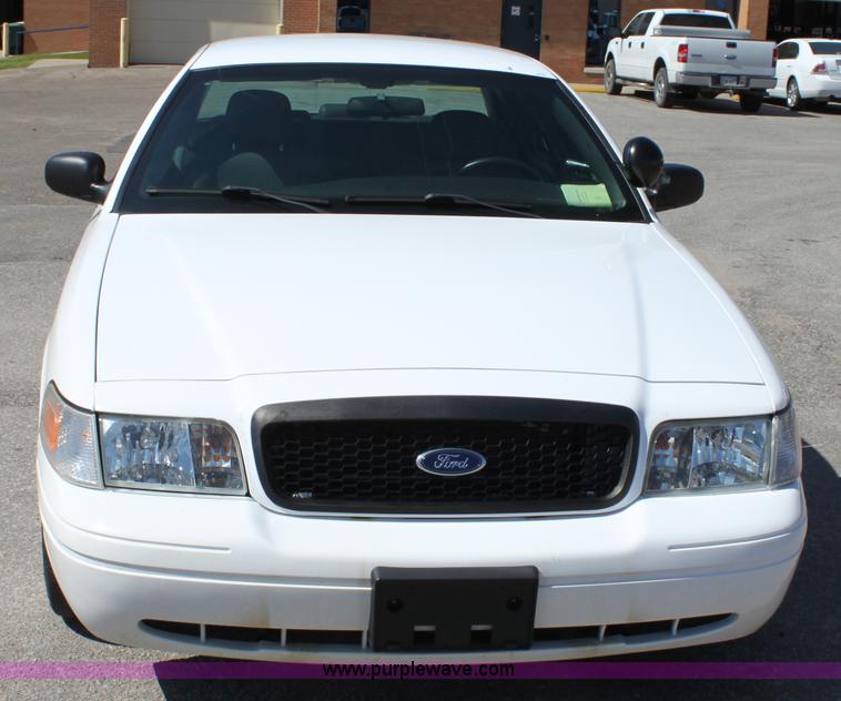 image for item A2880 2007 Ford Crown Victoria Police Interceptor
