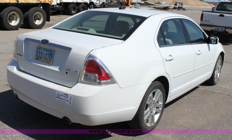 image for item A2881 2007 Ford Fusion SEL