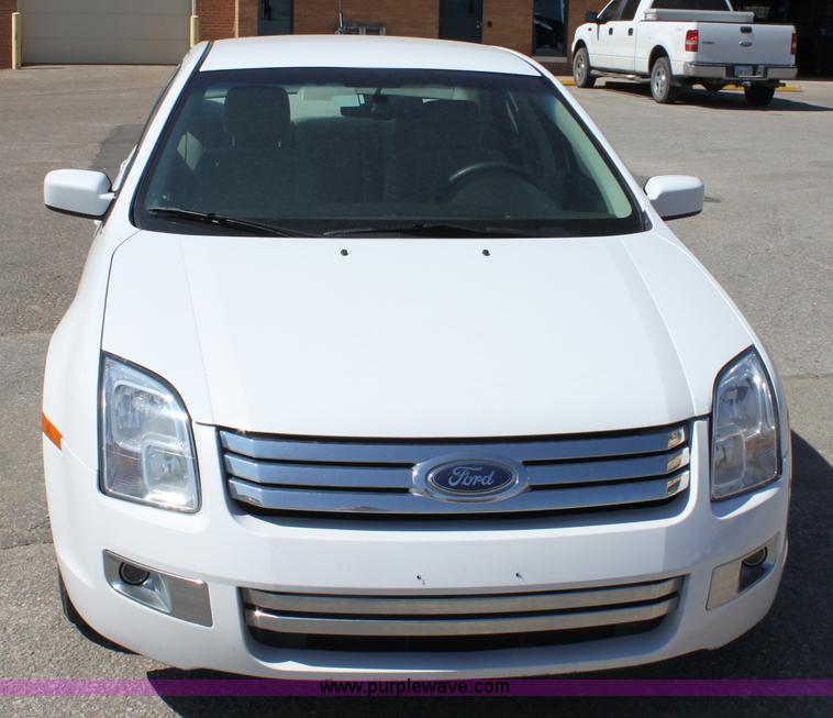 image for item A2881 2007 Ford Fusion SEL