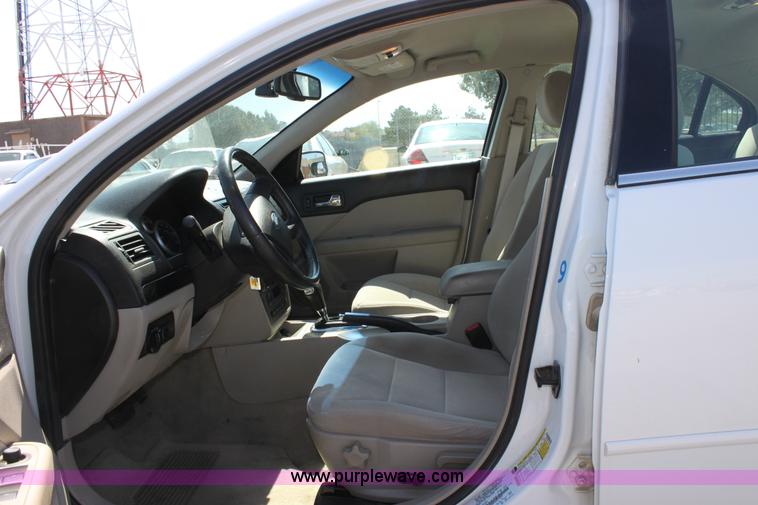 image for item A2881 2007 Ford Fusion SEL