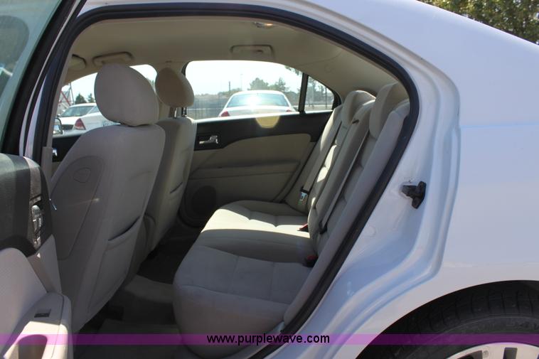 image for item A2881 2007 Ford Fusion SEL