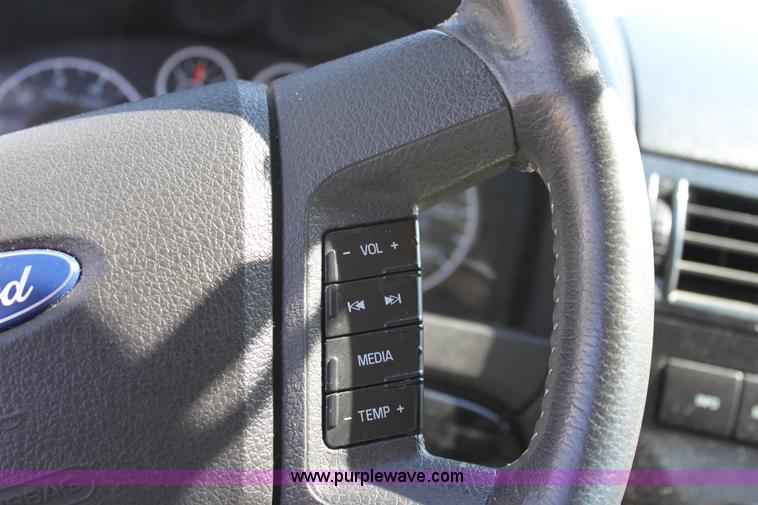 image for item A2881 2007 Ford Fusion SEL