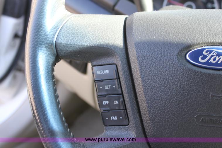 image for item A2881 2007 Ford Fusion SEL