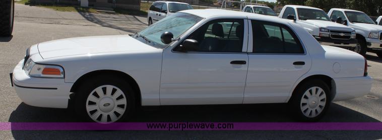image for item A2883 2007 Ford Crown Victoria Police Interceptor
